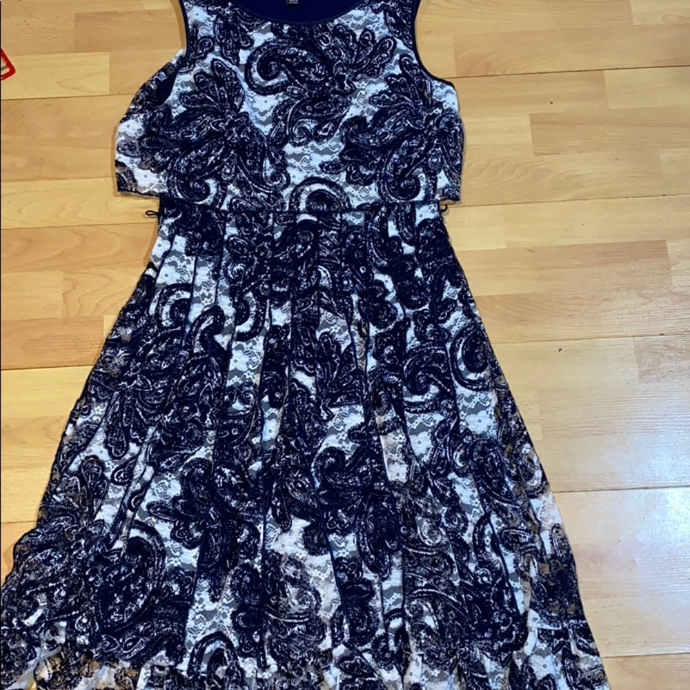 blue and white flower dress